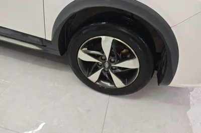 JAC Group Refine S3