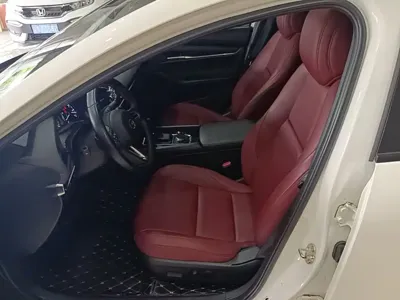 Mazda 3 Axela