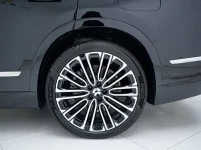 Nio ES8