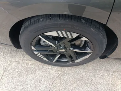 Geely Galaxy E8