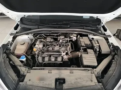 Roewe i5