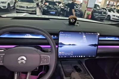 Nio ES8