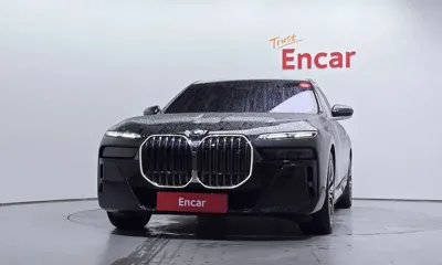 BMW i7