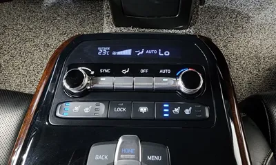 Genesis EQ900