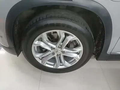Nio ES8