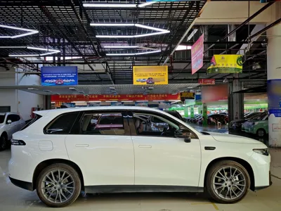 Leapmotor C10