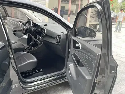 Jetta VS5