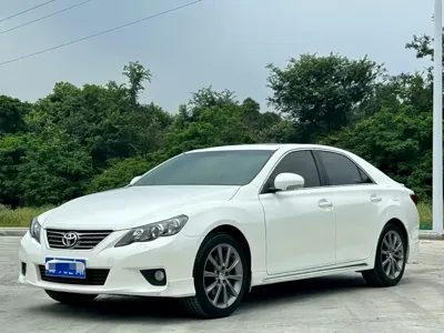 Toyota Reiz
