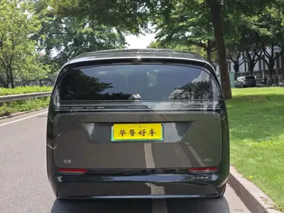 Li Auto Li MEGA