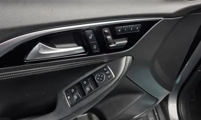 Infiniti Q30