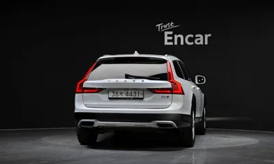 Volvo V90