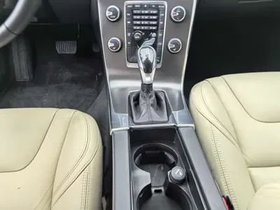 Volvo S60 (Import)