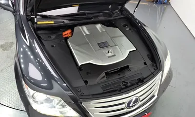 Lexus LS