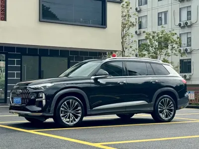 Audi Q6