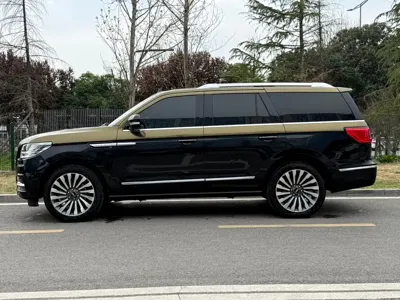 Lincoln Navigator