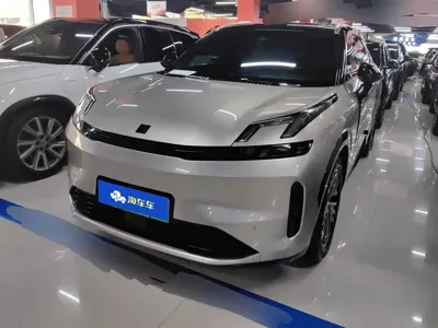 Lynk & Co 08 EM-P