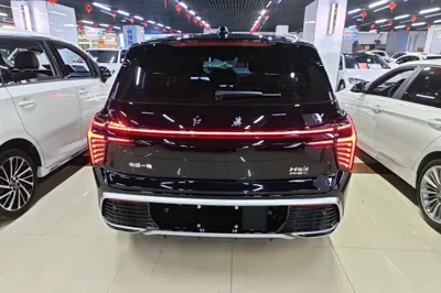Hongqi HS3 PHEV