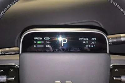 Li Auto L8