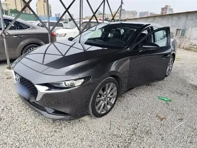 Mazda 3 Axela