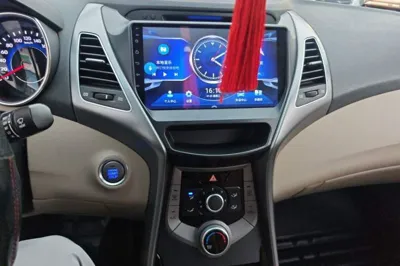 Hyundai Elantra (5th Generation