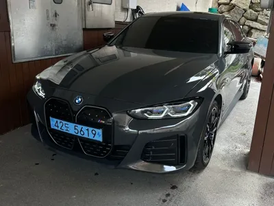 BMW i4
