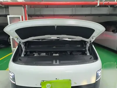 Li Auto Li MEGA