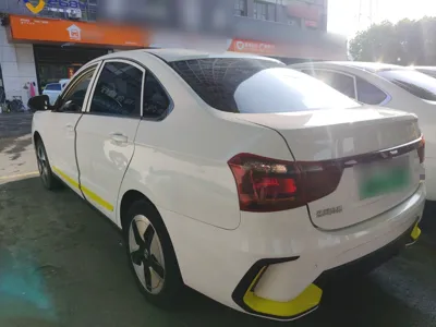 Dongfeng Aeolus E70