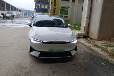 Xpeng P5