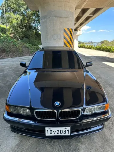 BMW 7-Series