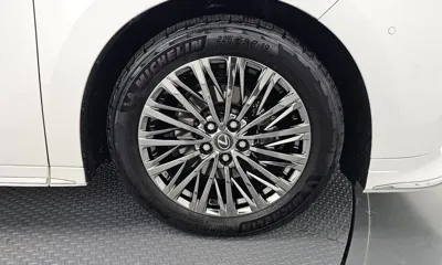 Lexus LM