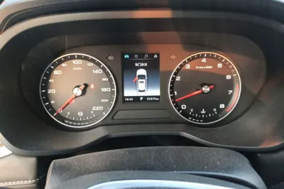 Roewe i5