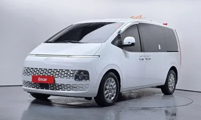 Hyundai Staria