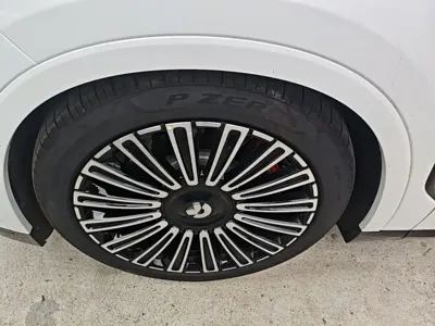 Nio ES8