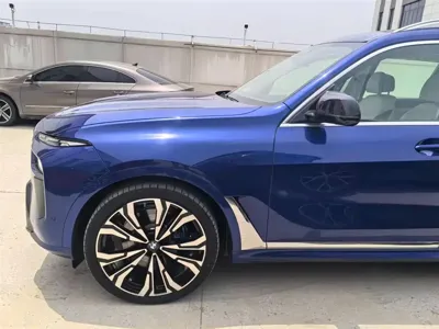 BMW 宝马X7 M60i