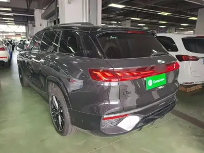Audi Q6