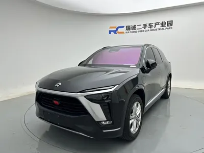 Nio ES8