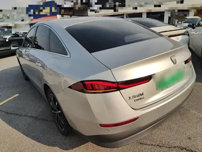 Roewe D7