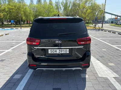 Kia Canival