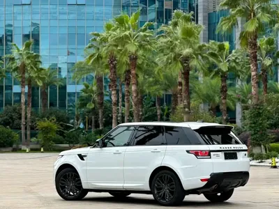 Land Rover Sport