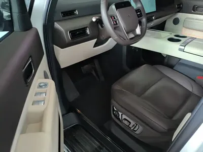 Li Auto Li MEGA