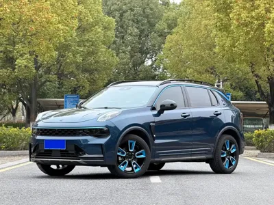Lynk & Co 01