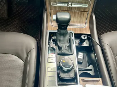 Roewe RX8