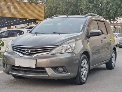 Nissan Livina