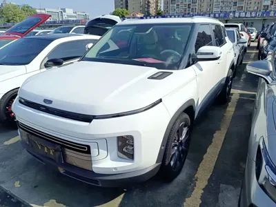 Geely ICON
