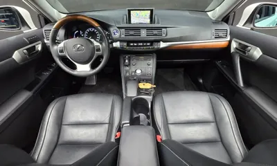 Lexus CT200h