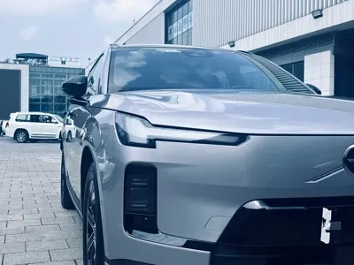 Volvo 沃尔沃XC70插电式混动