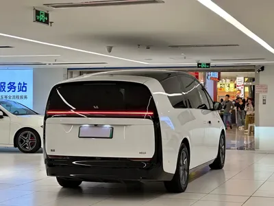 Li Auto Li MEGA