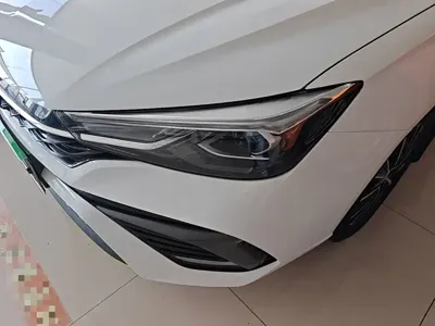 Roewe i5