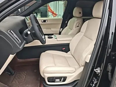 Li Auto Li L7