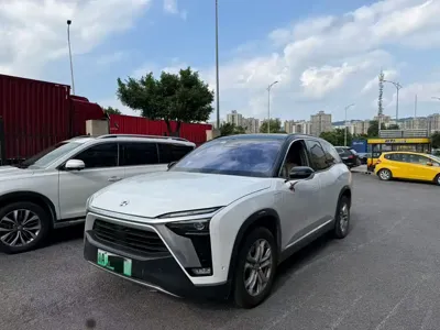 Nio ES8